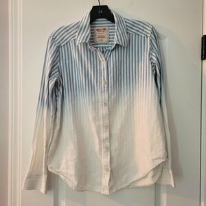 Mossimo and Co Womens Button Up Size M